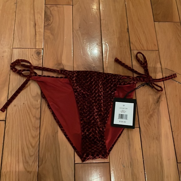 NWT ONIA RUBY DIAMOND BOTTOM - Picture 3 of 7
